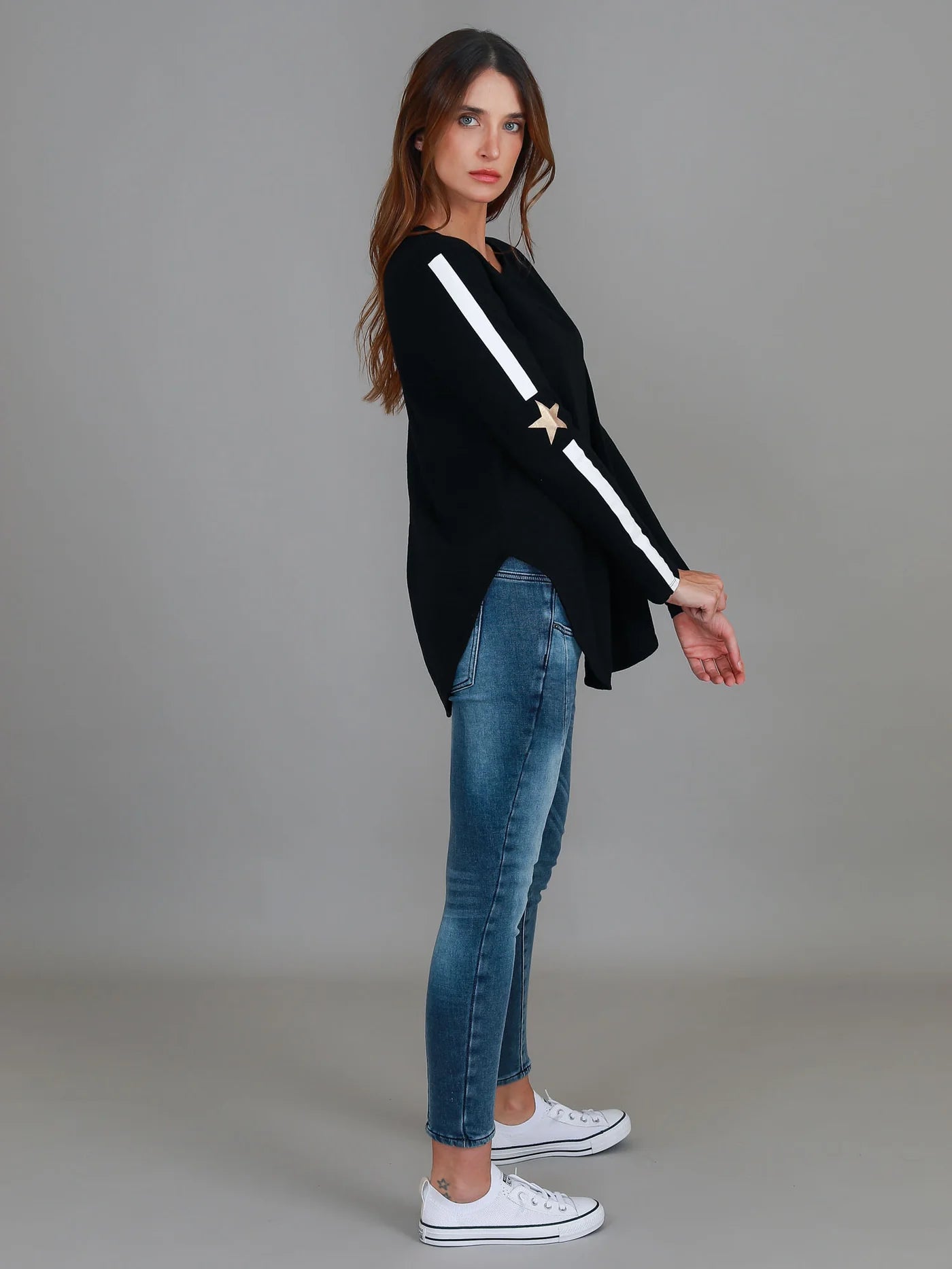 Junee Curved Hem Long Sleeve Tshirt
