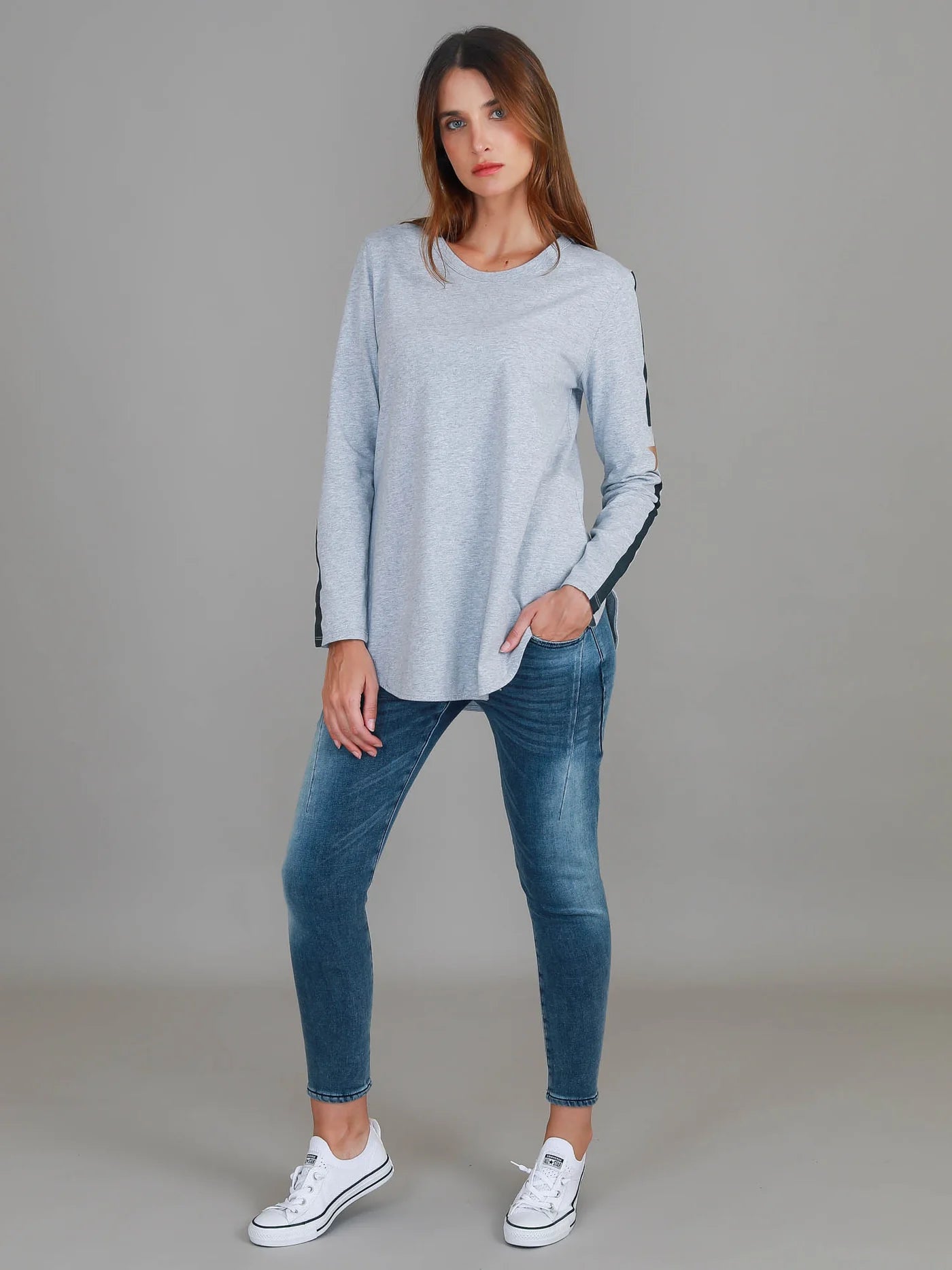 Junee Curved Hem Long Sleeve Tshirt