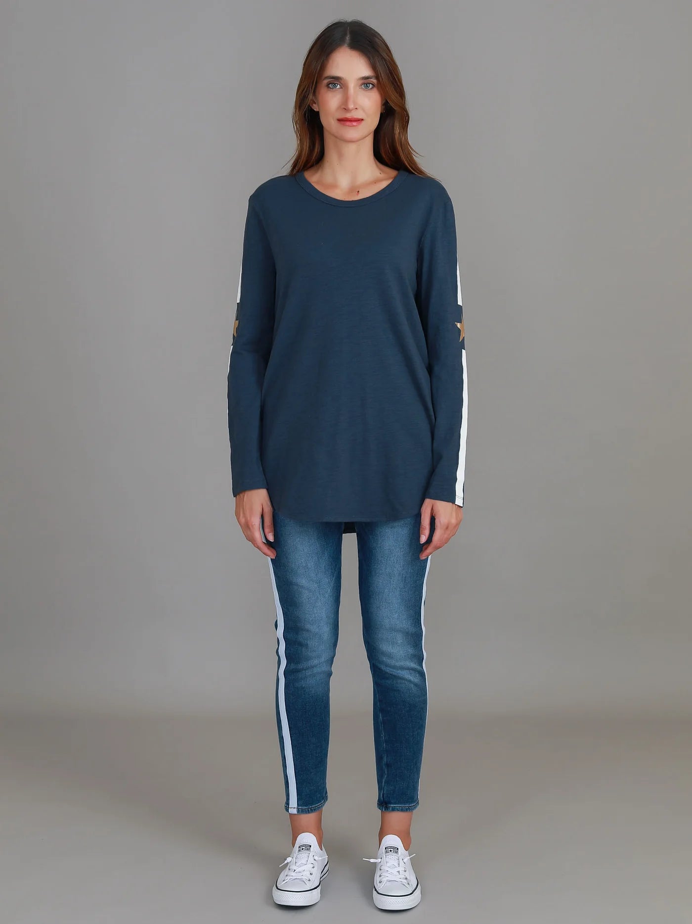 Junee Curved Hem Long Sleeve Tshirt