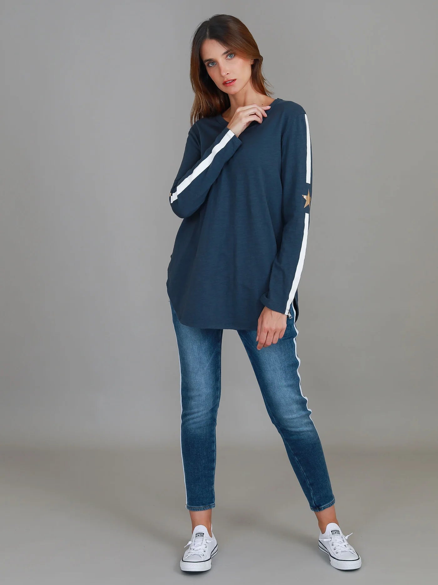 Junee Curved Hem Long Sleeve Tshirt