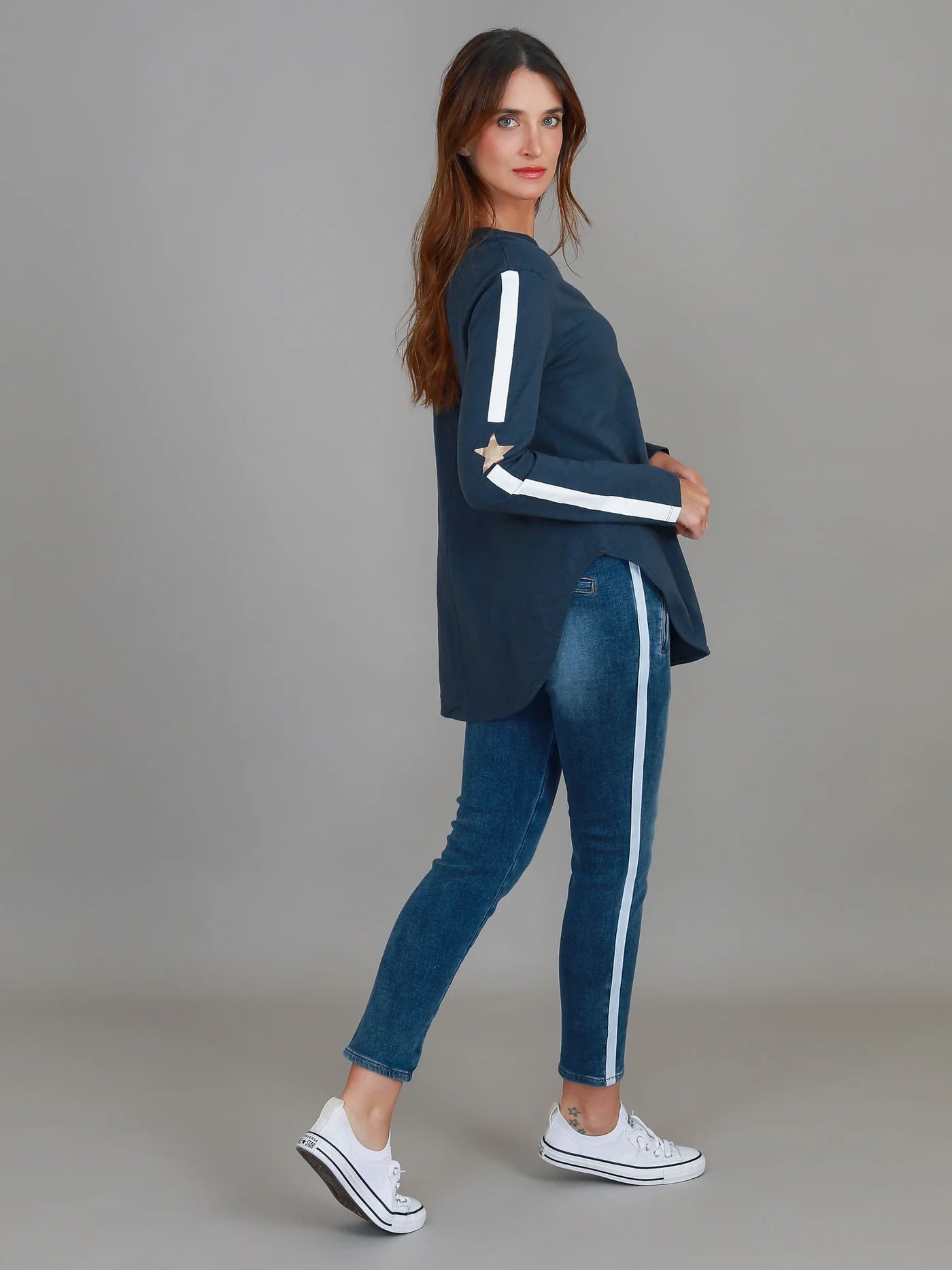 Junee Curved Hem Long Sleeve Tshirt