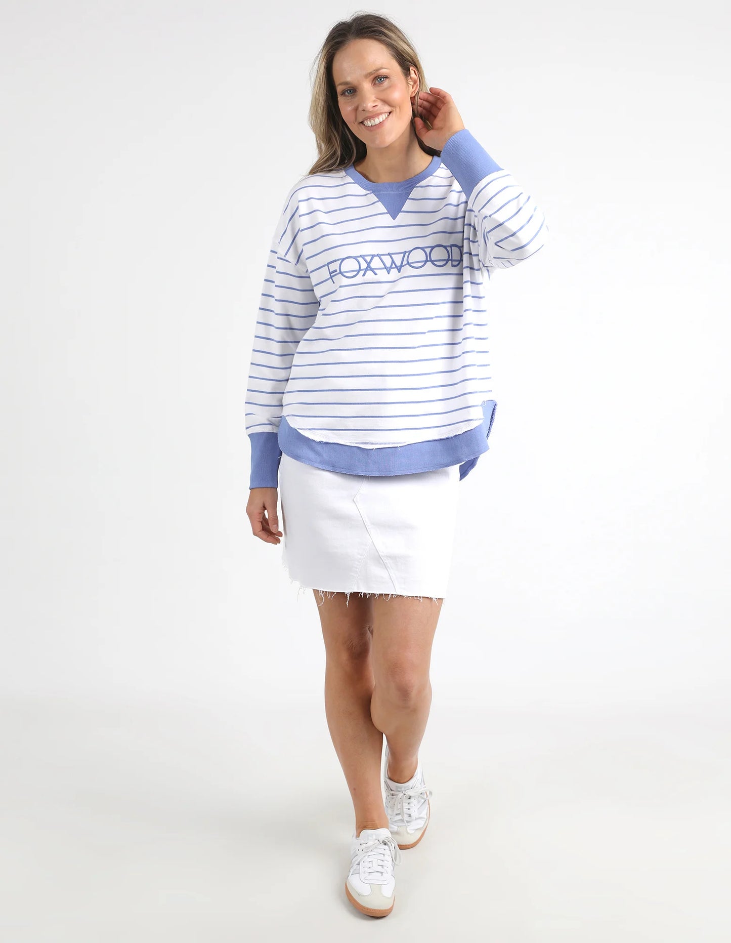 Foxwood_simplified_crew_neon_blue_Stripe