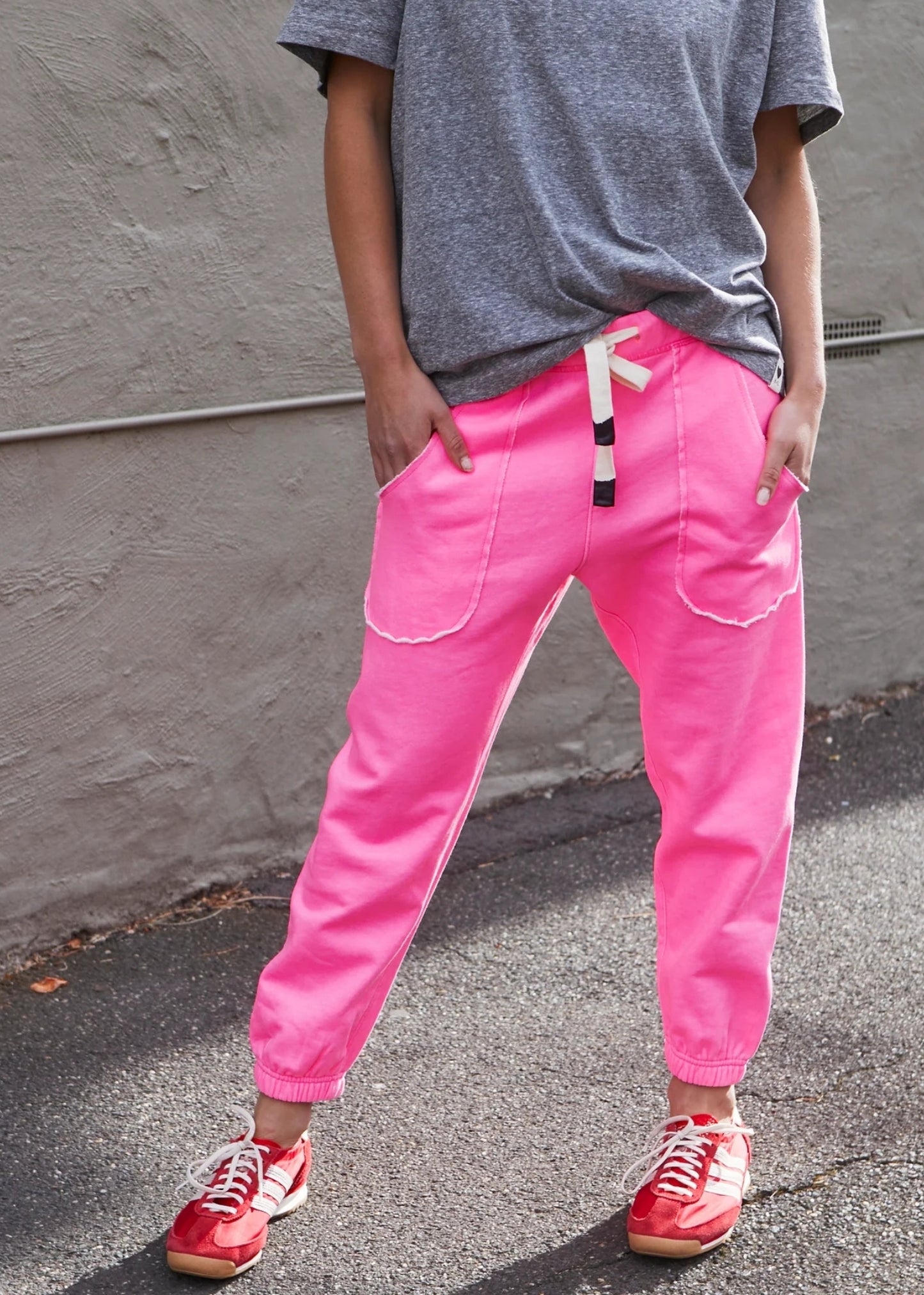 Capri Track Pant - Neon Pink