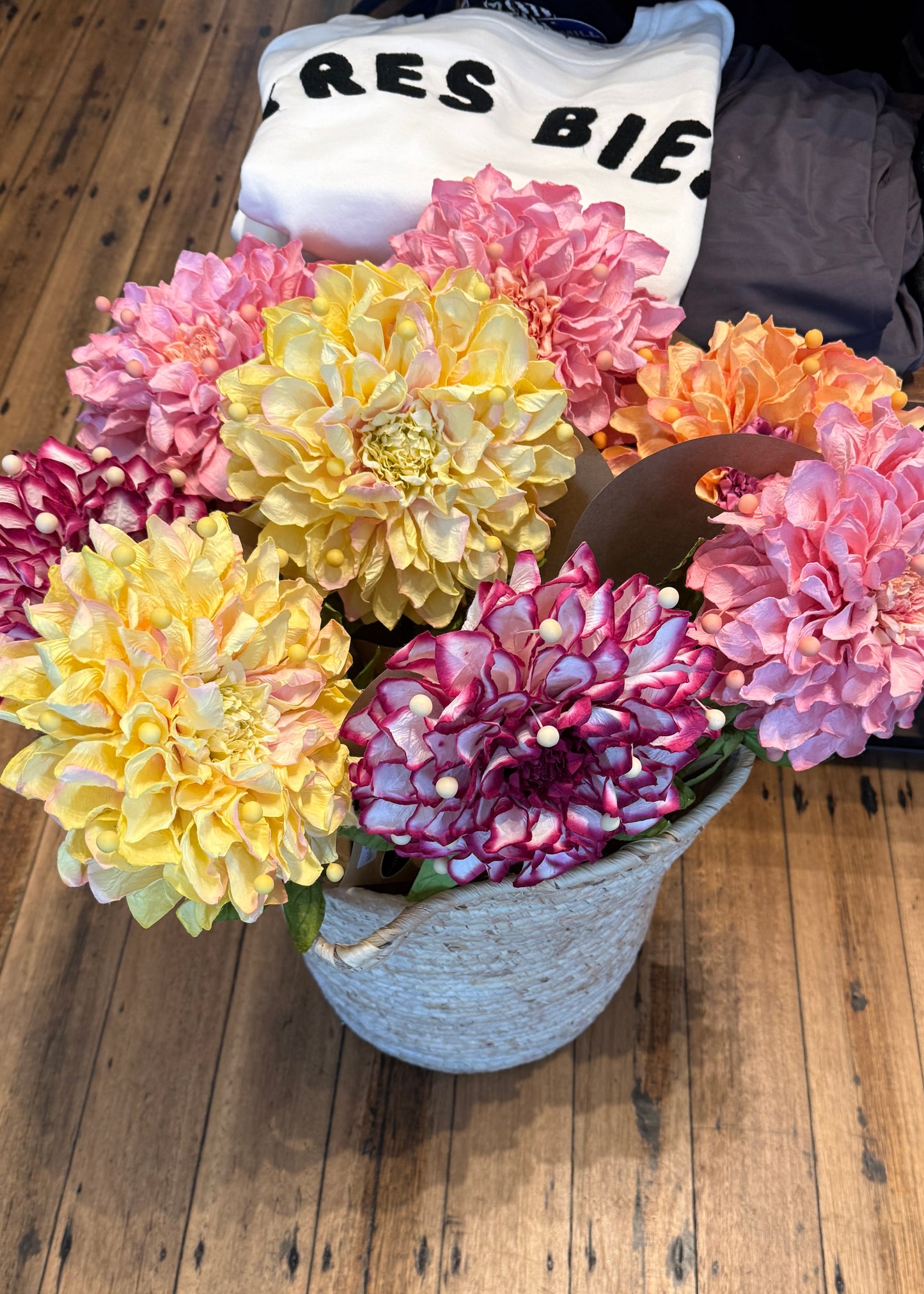 Dahlia Paper Flower - Soft Pink