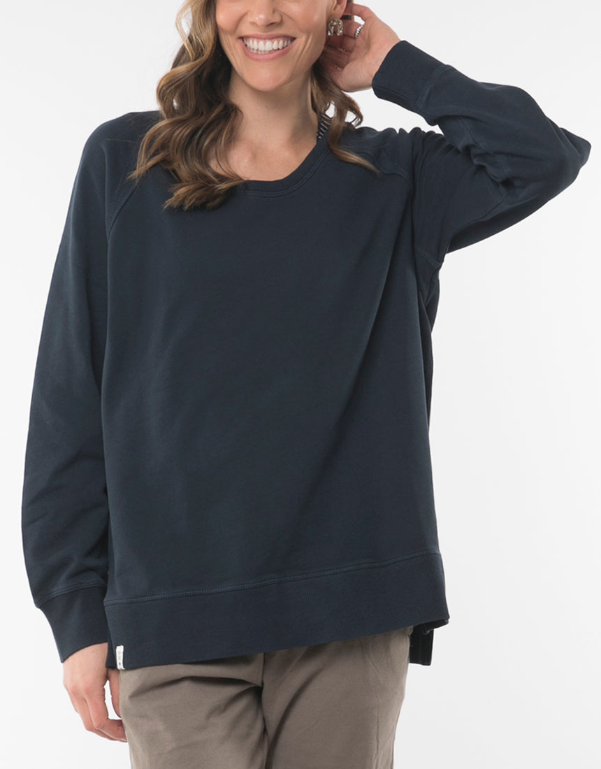 Elm Fundamanetals Sydney Crew Navy - Elm Plus Size Jumper - Elm Plus Size Sydney Jumper Sydney Crew - Basic State Australia