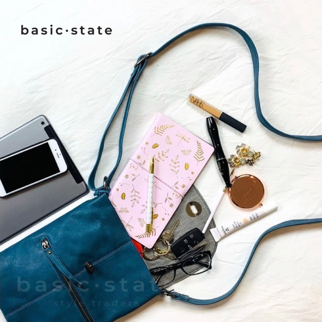 Buy Tayla Leather Bag Rugged Hide Shop Rugged Hide Tayla leather Bag Cross body Bag basic state Rugged Hide Stockist Basic State Rugged Hide Stockist Tayla Cross Body Bag Midnight Blue