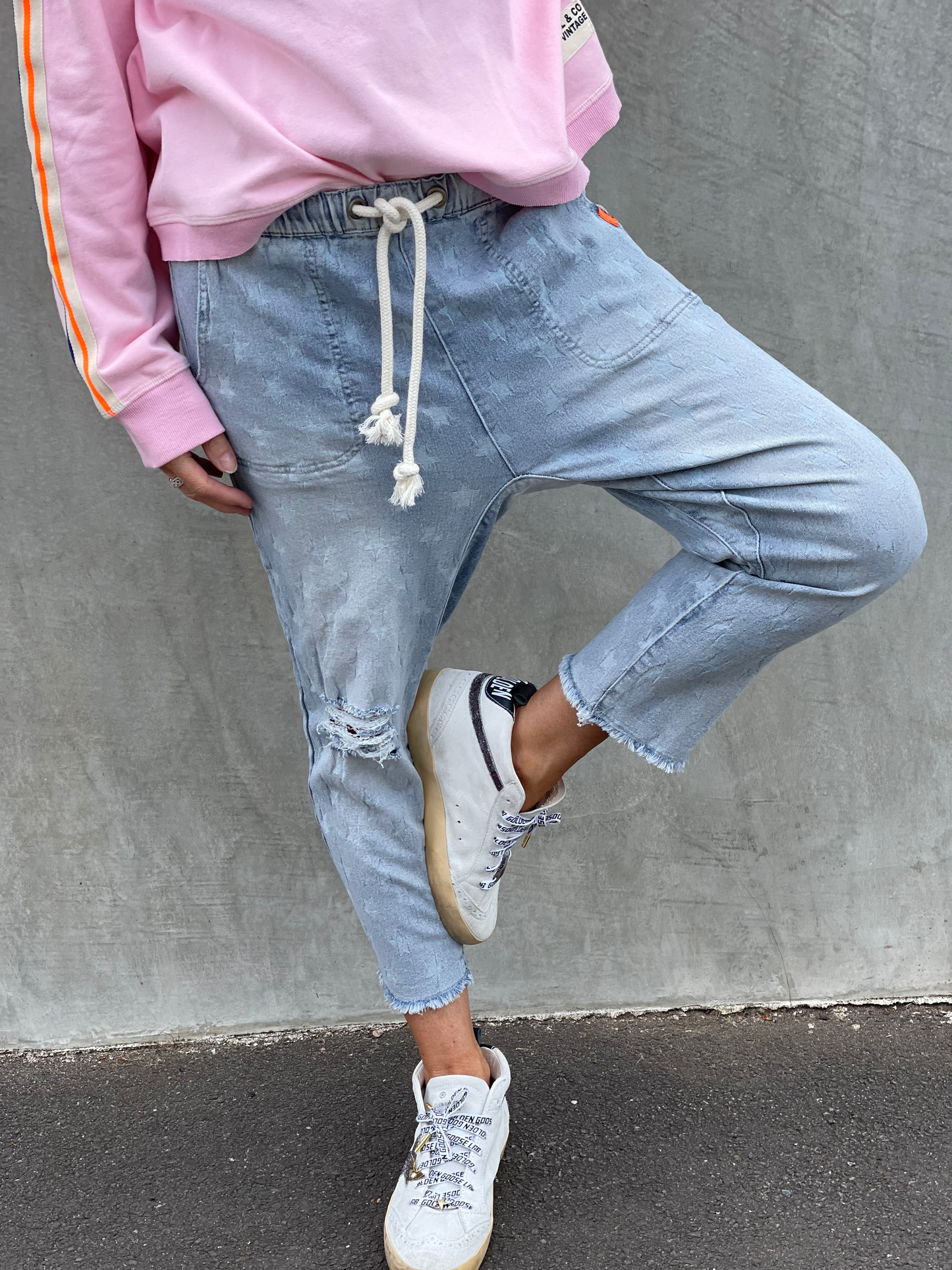 Faded Star Cropped Jeans