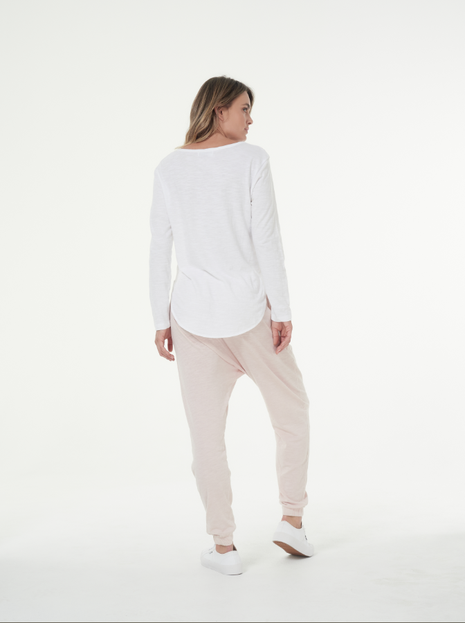 Cle Long Sleeve Tshirt in White Cle Organic Cotton Layla Long Sleeve Tee Cle Organic Label Stockist Cle Pure Cotton Organic Cotton Stockist Basic State Australia Cle Clothing Cle Organic Clothing Australia Cle Organic Layla Long Sleeve Tee - Basic State Cle Clothing Australian Stockist