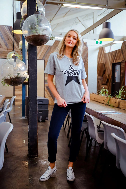 Gilli Spliced Leopard Star Tee - Grey Marle