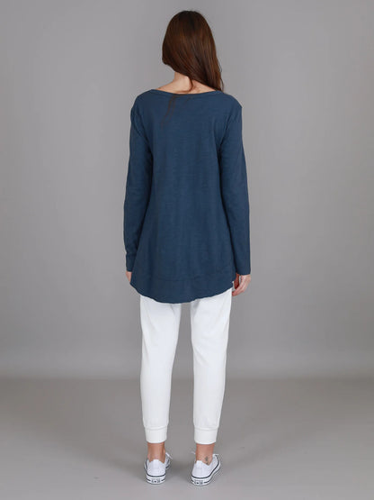 Mascot Wide Hem Long Sleeved Tee