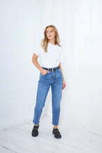 Noelle Straight Leg Jeans - Blue