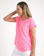 Foxwood Signature Tee Neon Pink