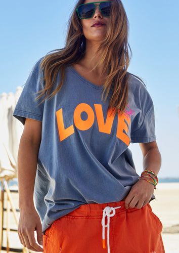 SHOP HAMMILL AND CO NEW ARRIVALS, BUY HAMMILL AND CO CLOTHING ONLINE, HAMMILL AND CO VINTAGE V NECK LOVE TEE BLUE, HAMMILL AND CO LOVE TEE, CAT HAMMILL STOCKISTS, HAMMILL STOCKISTS, HAMMILL AND CO ONLINE, HAMMILL AND CO SALE