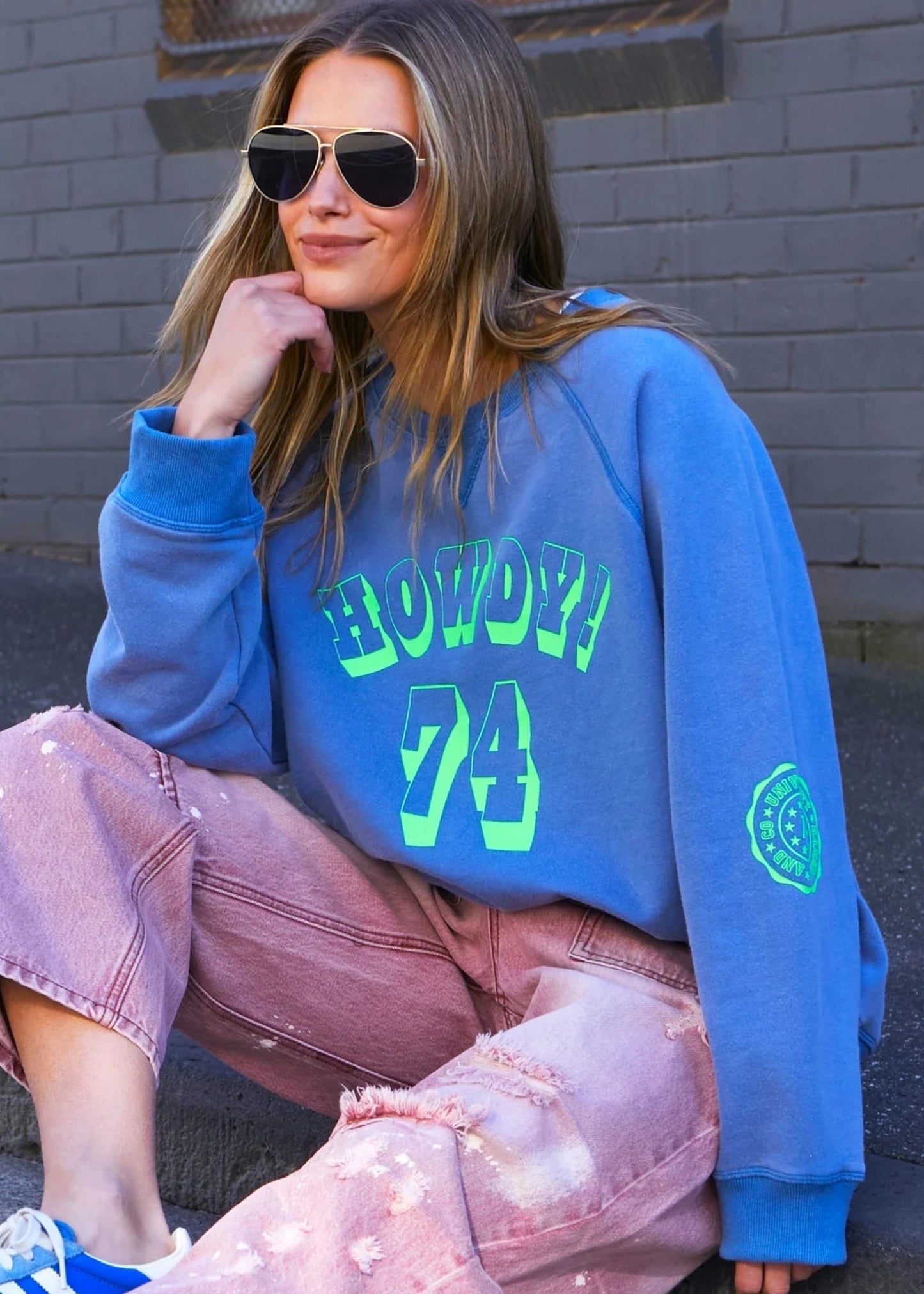 Vintage Wash Howdy Sweater - Washed Blue