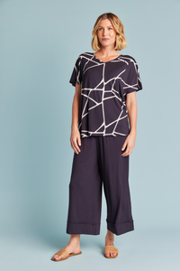 Ivy_swing_tee_navy_marble_tani_basic_state