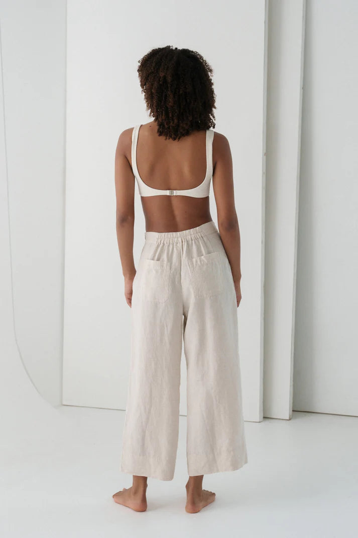 Ivy Crop Linen Pants back detail oatmeal beige