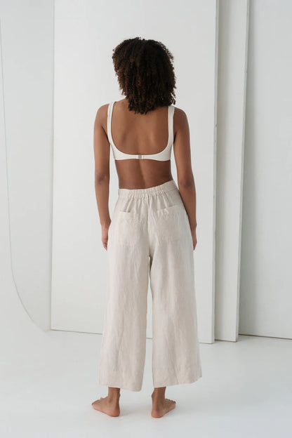 Ivy Crop Linen Pants back detail oatmeal beige