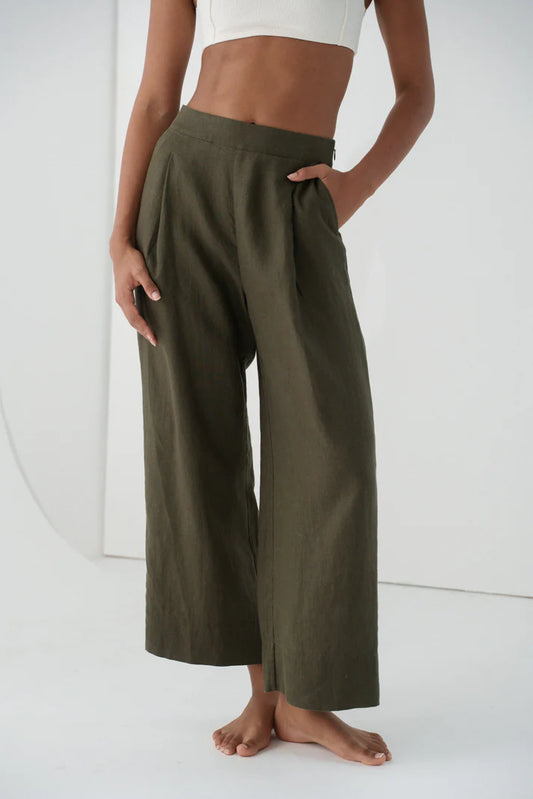 Lilly Pilly Ivy Crop Linen Pants in European Flax linen