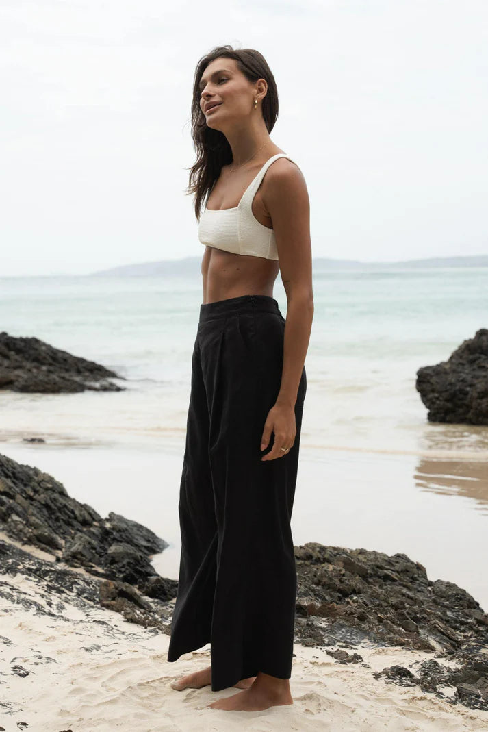 Lilly Pilly wide leg linen pants styled for summer