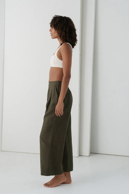 Lilly Pilly Ivy Crop Linen Pants in European Flax linen Khaki side detail.
