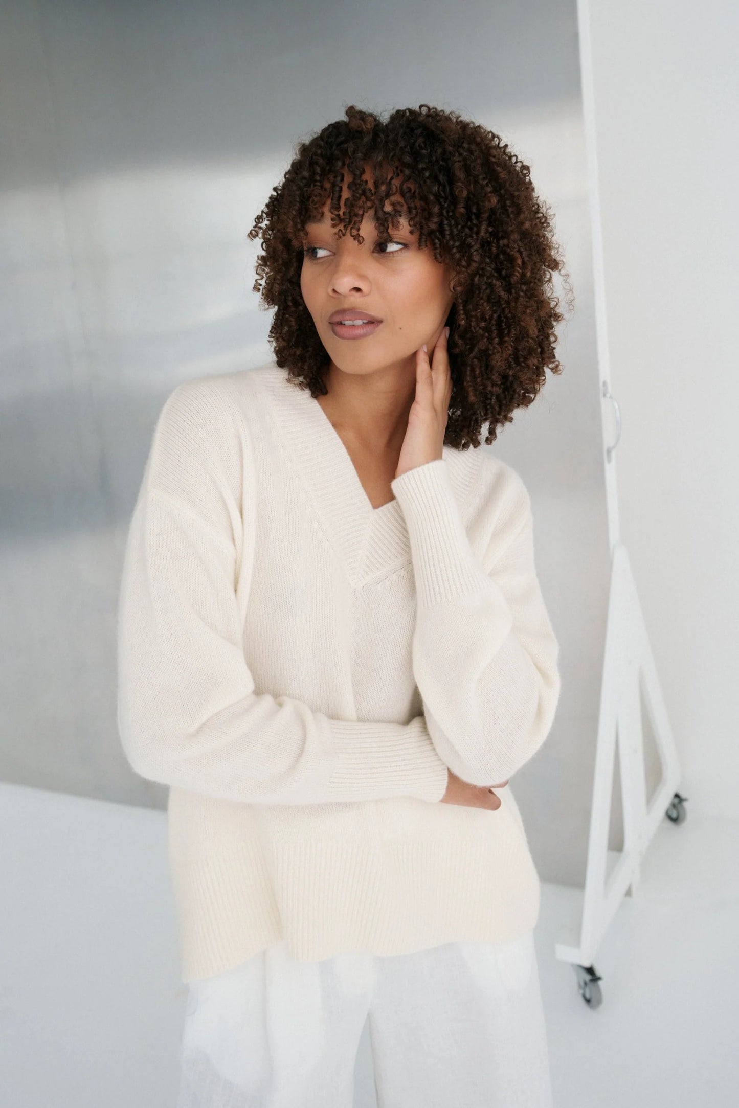 June V Neck Cashmere Knit