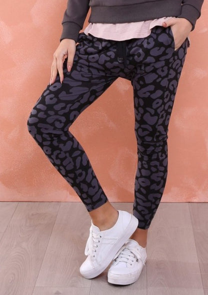 Lainie Lounge Pants Lainie Lounge Pants Lainie Slouch Pants Leopard Print Basic State AustraliaLainie Lounge Pants Lainie Lounge Pants Lainie Slouch Pants Leopard Print Basic State Australia