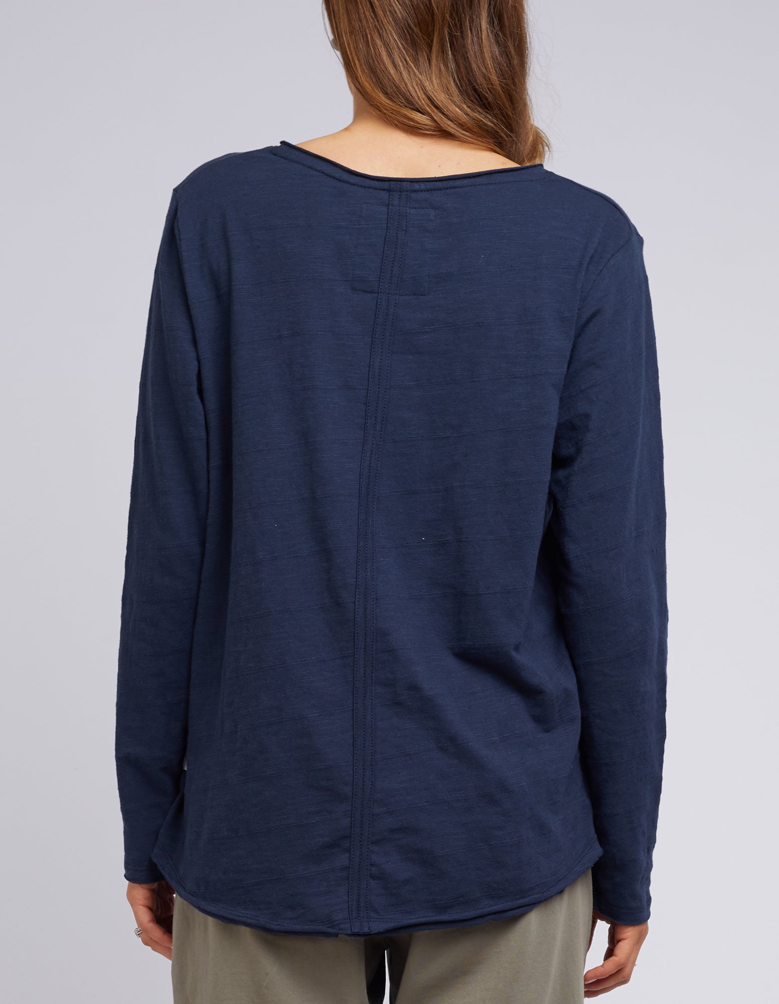 BUY ELM COLES BAY V NECK TOP NAVY IN PLUS SIZES, SHOP ELM EMBRACE  ONLINE, BUY ELM COLES BAY TOP NAVY