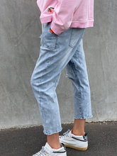 Faded Star Cropped Jeans