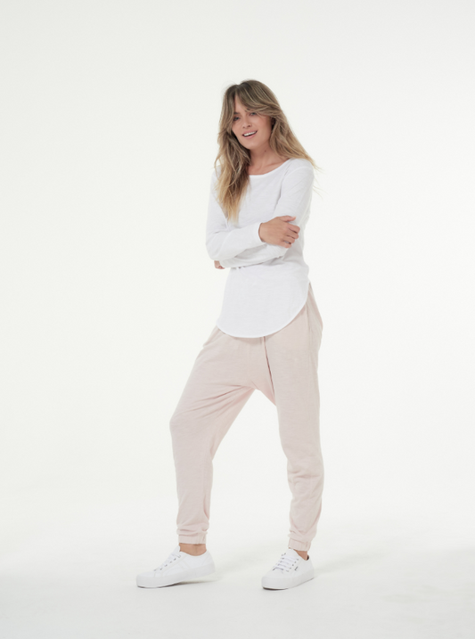 Cle Long Sleeve Tshirt in White Cle Organic Cotton Layla Long Sleeve Tee Cle Organic Label Stockist Cle Pure Cotton Organic Cotton Stockist Basic State Australia Cle Clothing Cle Organic Clothing Australia Cle Organic Layla Long Sleeve Tee - Basic State Cle Clothing Australian Stockist PLUS SIZE CLE ORGANIC CLOTHING PLUS SIZE LAYLA LONG SLEEVE TEE  BASIC STATE CLE ORGANIC CLOTHING STOCKIST