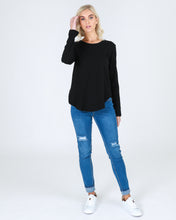 THIRD STORY LONG SLEEVE MOSMAN TOP, TSHIRT BLACK, BASIC STATE LONGER LENGTH. LAYERING TOP 3RD STORY MOSMAN TEE STRIPE 3RD STORY LABEL 3RD STORY THE LABEL CURVE PLUS SIZE THIRD LABEL 3RD STORY WILLOW TEE 3RD STORY SORRENTO TEE BASIC STATE 3RD STORY STOCKIST MOSMAN LONG SLEEVE TEE BLACK 