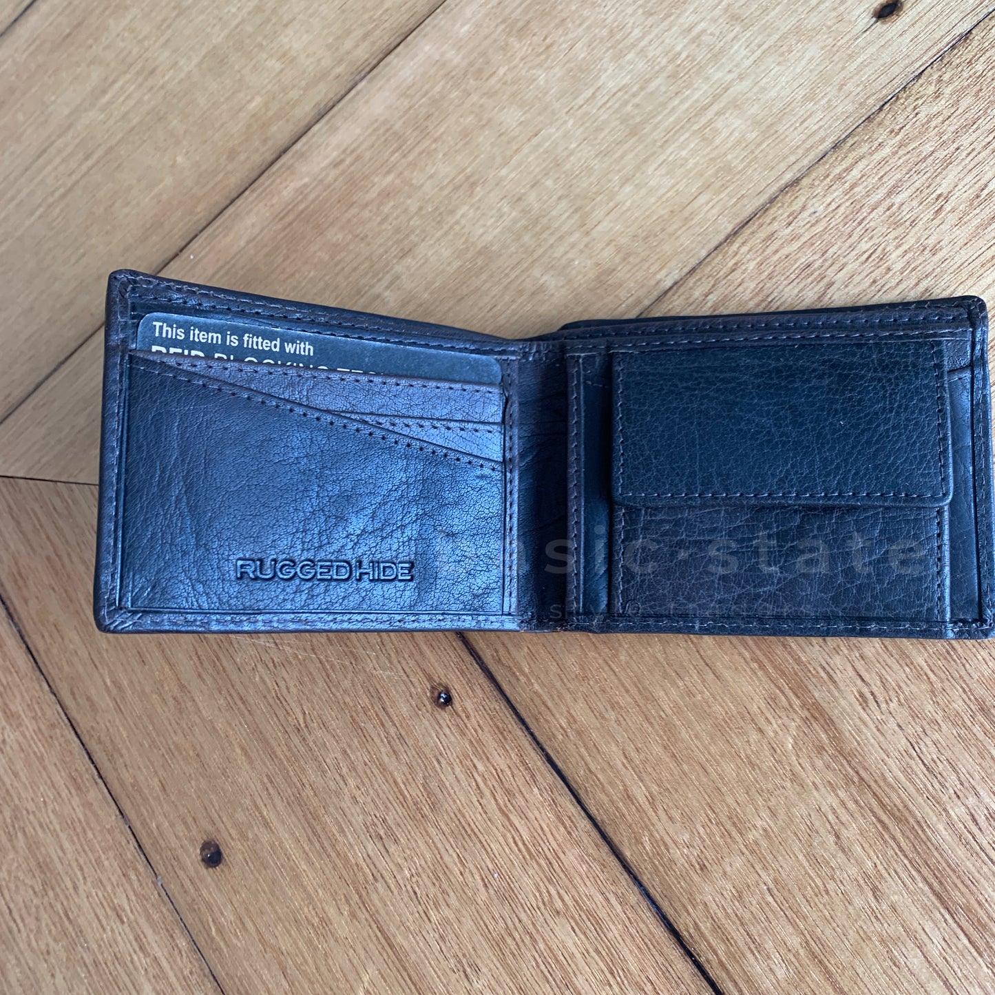 Rugged Hide mens leather wallet with coin compartment - Shop Fathers day gift ideas - Rugged Hide Basic State