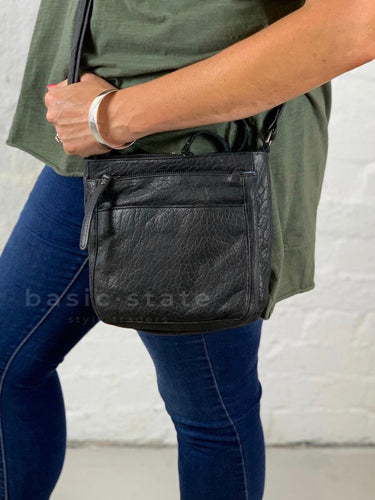 Rugged Hide Pam Small Cross Body Leather Bag Basic State