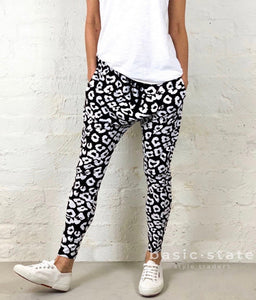 Lainie Lounge Pant || Black & White Leopard